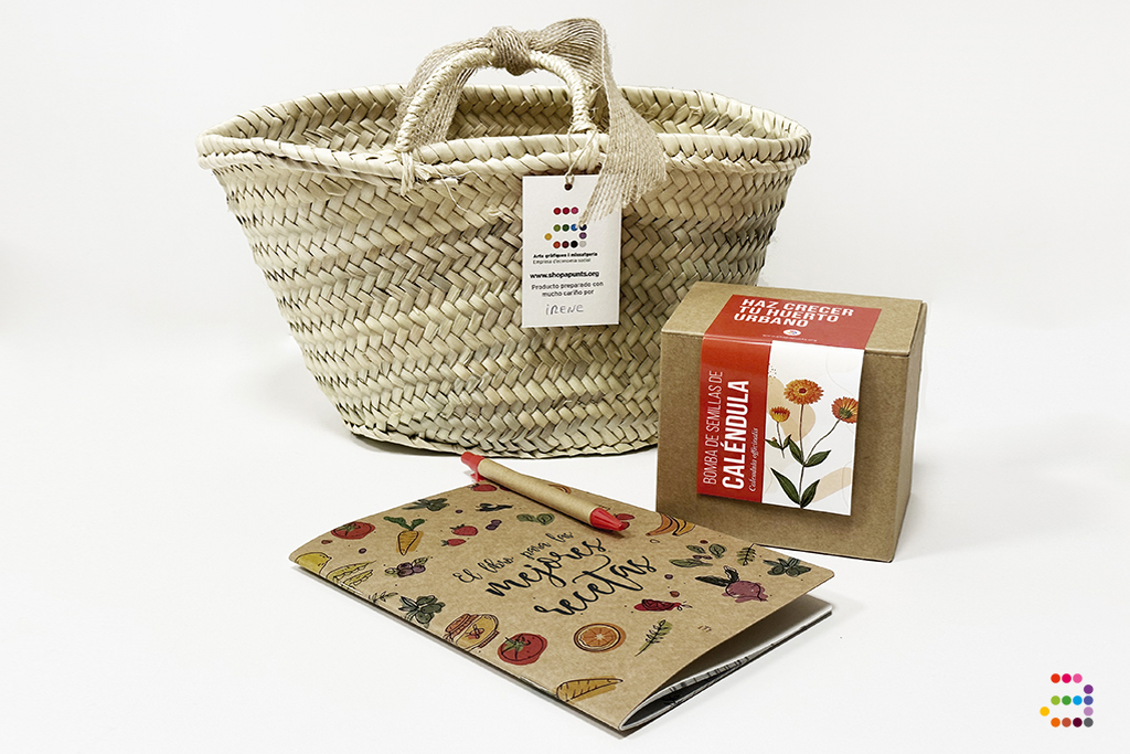 Kit Ecofriendly: Libro de recetas con Caléndula en cesta de mimbre